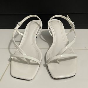 HELOISE WHITE KITTEN HEEL SANDAL BY SCHUTZ (7.5)